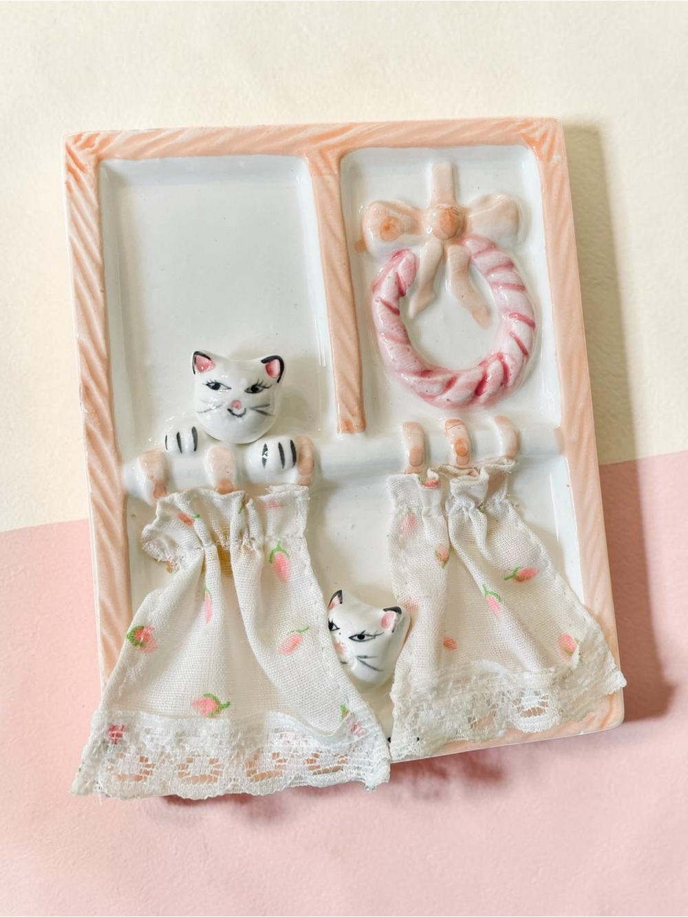 Enesco kittens in a window wall plaque, iconic 1980’s, ceramic, lace curtains